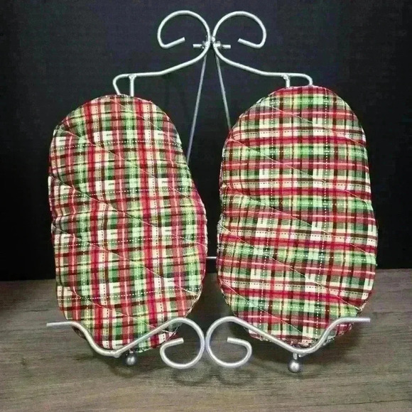 Hand Crafted Other - Handmade Red and Green Plaid Regular  Size Microwave Mitts